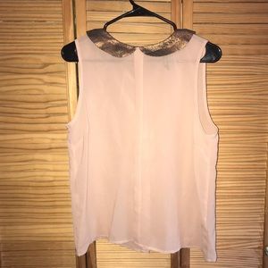 🍀NWOT BACK BUTTON DOWN DETAILING SIZE LARGE